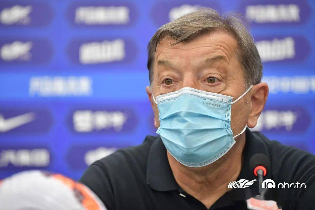 华体会地址-欧预赛所向披靡,球队壮志凌云赢得欧锦赛胜利!的简单介绍