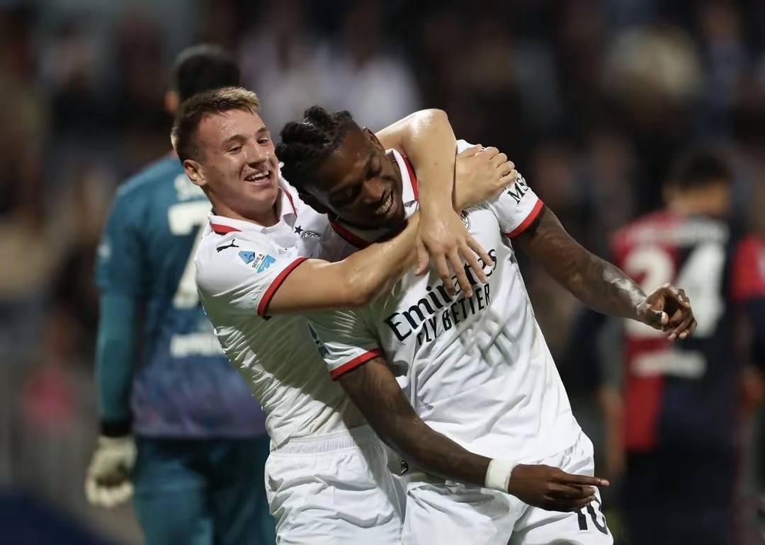 利物浦主场不敌AC米兰，防线犯错导致失利的简单介绍