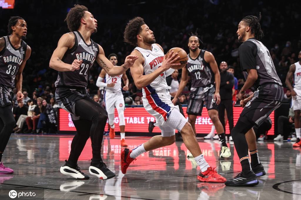 人客场击败篮网,豪取五连胜的简单介绍 人客场击败篮网,豪取五连胜的简单介绍